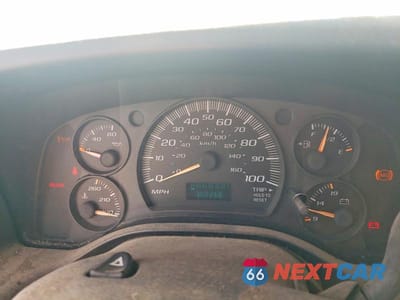 Zdjęcie 9 z 13 samochodu: 2003 GMC SAVANA G3500 VIN:1GTHG35U531178397 - miniatura