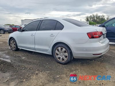 Drugie zdjęcie samochodu z przodu: 2017 VOLKSWAGEN JETTA S VIN:3VW2B7AJXHM274640 - miniatura