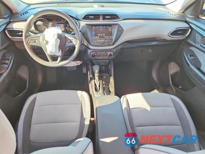 Zdjęcie 8 z 13 samochodu: 2021 CHEVROLET TRAILBLAZER LS VIN:KL79MNSL6MB153960 - miniatura