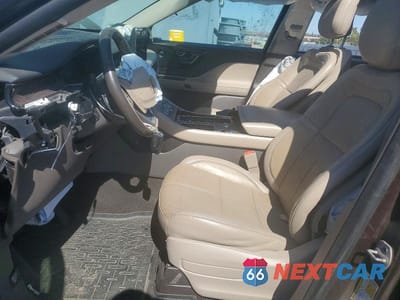 Zdjęcie 7 z 13 samochodu: 2020 LINCOLN AVIATOR RESERVE VIN:5LM5J7XC3LGL06786 - miniatura