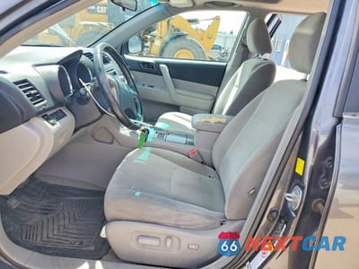 Zdjęcie 7 z 13 samochodu: 2010 TOYOTA HIGHLANDER BASE VIN:5TDZK3EH2AS013591 - miniatura