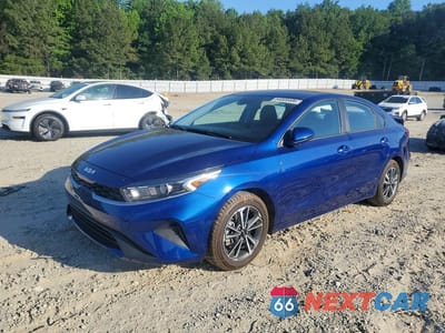 2023 KIA FORTE LXS 3KPF24AD8PE555826 - główne zdjęcie licytacji z USA - miniatura