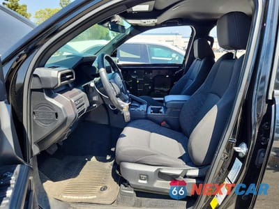 Zdjęcie 7 z 13 samochodu: 2025 TOYOTA TACOMA SR5 VIN:3TMKB5FN9SM039933 - miniatura