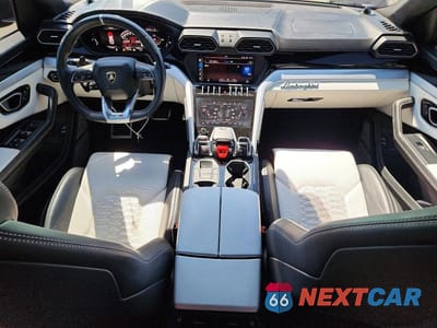 Zdjęcie 8 z 13 samochodu: 2019 LAMBORGHINI URUS VIN:ZPBUA1ZL8KLA01862 - miniatura
