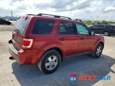 Trzecie zdjęcie samochodu z tyłu: 2012 FORD ESCAPE XLT VIN:1FMCU0D78CKC04963 - miniatura