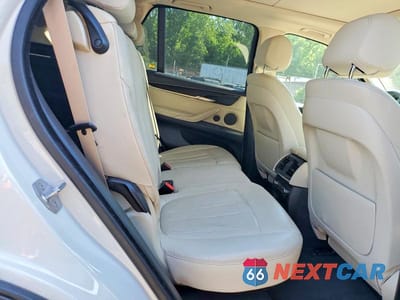 Zdjęcie 10 z 12 samochodu: 2016 BMW X5 XDRIVE35I VIN:5UXKR0C51G0P21023 - miniatura