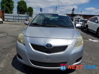 Piąte zdjęcie samochodu w środku: 2012 TOYOTA YARIS VIN:JTDBT4K35CL024084 - miniatura