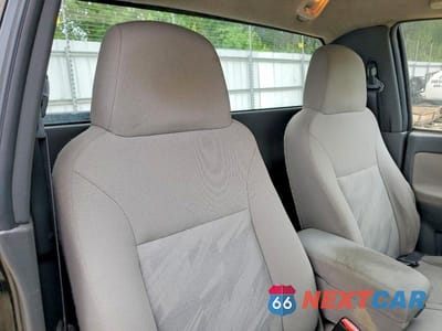 Zdjęcie 10 z 13 samochodu: 2004 CHEVROLET COLORADO VIN:1GCCS148248209051 - miniatura