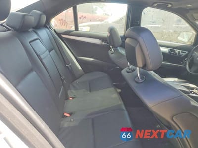 Zdjęcie 10 z 12 samochodu: 2009 MERCEDES-BENZ C 300 VIN:WDDGF54X19F208289 - miniatura
