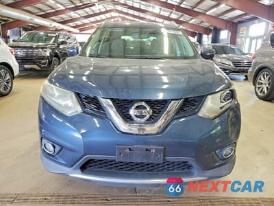 Piąte zdjęcie samochodu w środku: 2015 NISSAN ROGUE SL VIN:5N1AT2MV3FC789650 - miniatura