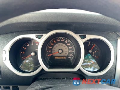Zdjęcie 8 z 10 samochodu: 2004 TOYOTA 4RUNNER SR5 VIN:JTEBU14R148014634 - miniatura
