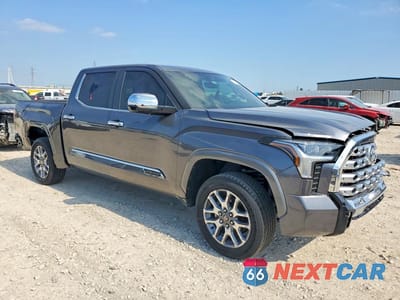 Czwarte zdjęcie samochodu z boku: 2025 TOYOTA TUNDRA 1794 EDITION VIN:5TFMA5DB7SX284017 - miniatura
