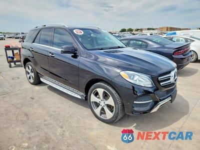 Czwarte zdjęcie samochodu z boku: 2016 MERCEDES-BENZ GLE 350 VIN:4JGDA5JB7GA684900 - miniatura