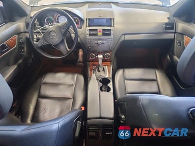 Zdjęcie 8 z 12 samochodu: 2011 MERCEDES-BENZ C 300 4MATIC VIN:WDDGF8BB1BR137625 - miniatura