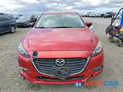 Piąte zdjęcie samochodu w środku: 2018 MAZDA 3 SPORT VIN:3MZBN1U76JM161150 - miniatura