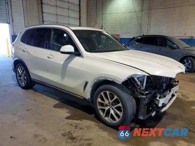 Czwarte zdjęcie samochodu z boku: 2019 BMW X5 XDRIVE40I VIN:5UXCR6C58KLL11897 - miniatura
