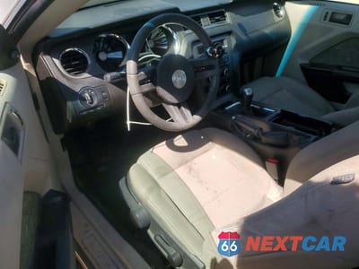 Zdjęcie 8 z 12 samochodu: 2011 FORD MUSTANG VIN:1ZVBP8AM6B5168040 - miniatura