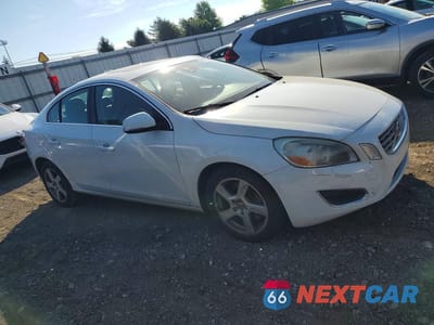 Czwarte zdjęcie samochodu z boku: 2013 VOLVO S60 T5 VIN:YV1612FH1D2227265 - miniatura