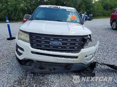 Piąte zdjęcie samochodu w środku: 2017 FORD EXPLORER POLICE INTERCEPTOR VIN:1FM5K8AR4HGB83140 - miniatura