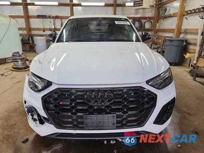 Piąte zdjęcie samochodu w środku: 2024 AUDI SQ5 SPORTBACK PRESTIGE VIN:WA134AFY7R2079358 - miniatura