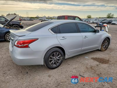 Trzecie zdjęcie samochodu z tyłu: 2015 NISSAN ALTIMA 2.5 S VIN:1N4AL3AP0FN898187 - miniatura