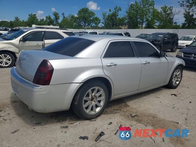 Trzecie zdjęcie samochodu z tyłu: 2007 CHRYSLER 300C VIN:2C3KA63H97H637604 - miniatura