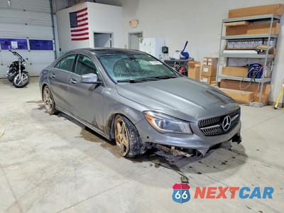Czwarte zdjęcie samochodu z boku: 2014 MERCEDES-BENZ CLA 250 4MATIC VIN:WDDSJ4GB9EN152878 - miniatura