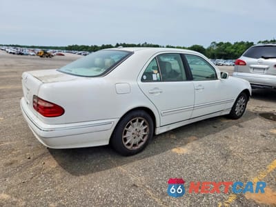 Trzecie zdjęcie samochodu z tyłu: 2001 MERCEDES-BENZ E 320 VIN:WDBJF65J21B286686 - miniatura