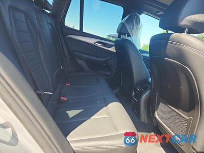 Zdjęcie 11 z 13 samochodu: 2021 BMW X3 XDRIVE30E VIN:5UXTS1C08M9F53930 - miniatura