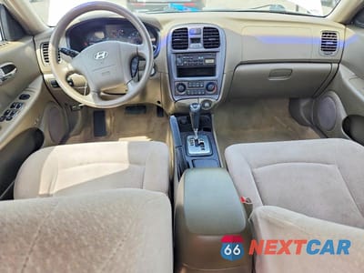 Zdjęcie 8 z 12 samochodu: 2002 HYUNDAI SONATA GL VIN:KMHWF25S32A521639 - miniatura