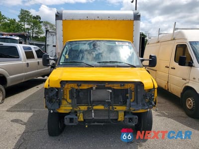 Piąte zdjęcie samochodu w środku: 2024 FORD E350 BOX TRUCK VIN:1FDWE3FN9RDD08768 - miniatura