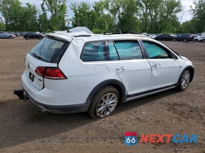 Trzecie zdjęcie samochodu z tyłu: 2019 VOLKSWAGEN GOLF ALLTRACK S VIN:3VWM17AU0KM506708 - miniatura