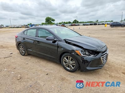 Czwarte zdjęcie samochodu z boku: 2017 HYUNDAI ELANTRA SE VIN:5NPD84LF9HH103045 - miniatura