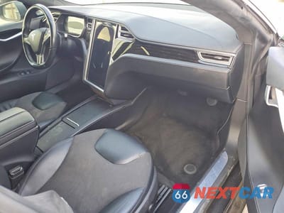Zdjęcie 8 z 13 samochodu: 2016 TESLA MODEL S VIN:5YJSA1E16GF161090 - miniatura
