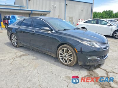 Czwarte zdjęcie samochodu z boku: 2013 LINCOLN MKZ VIN:3LN6L2G91DR819666 - miniatura