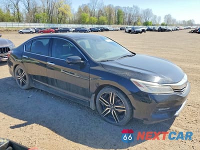 Czwarte zdjęcie samochodu z boku: 2017 HONDA ACCORD TOURING VIN:1HGCR3F91HA005032 - miniatura