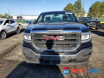 Piąte zdjęcie samochodu w środku: 2018 GMC SIERRA K1500 VIN:1GTN2LEC9JZ278090 - miniatura