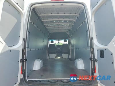 Zdjęcie 10 z 14 samochodu: 2025 MERCEDES-BENZ SPRINTER 2500 VIN:W1Y4KCHY8ST223990 - miniatura