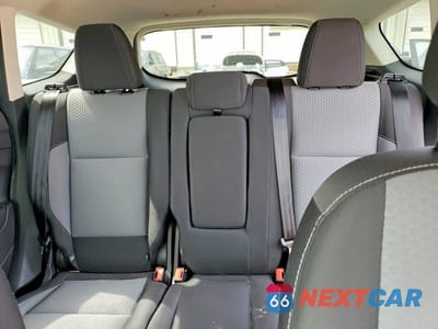 Zdjęcie 10 z 13 samochodu: 2017 FORD ESCAPE SE VIN:1FMCU9G90HUE32713 - miniatura