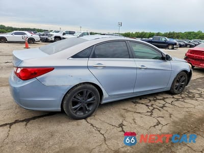Trzecie zdjęcie samochodu z tyłu: 2011 HYUNDAI SONATA LIMITED VIN:5NPEC4AC0BH254360 - miniatura
