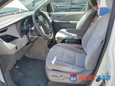 Zdjęcie 7 z 13 samochodu: 2020 TOYOTA SIENNA LE VIN:5TDKZ3DC3LS064474 - miniatura