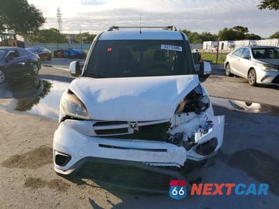 Piąte zdjęcie samochodu w środku: 2016 RAM PROMASTER CITY SLT VIN:ZFBERFBT1G6B50069 - miniatura