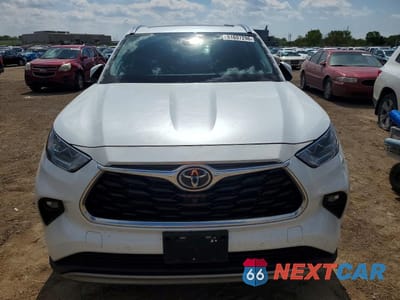 Piąte zdjęcie samochodu w środku: 2022 TOYOTA HIGHLANDER PLATINUM VIN:5TDFZRBH5NS214221 - miniatura