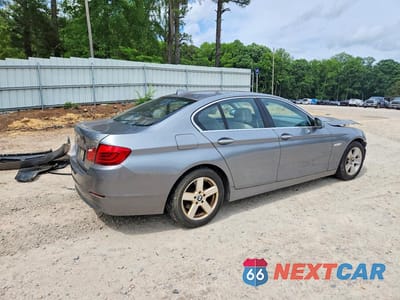 Trzecie zdjęcie samochodu z tyłu: 2011 BMW 528 I VIN:WBAFR1C55BC737786 - miniatura
