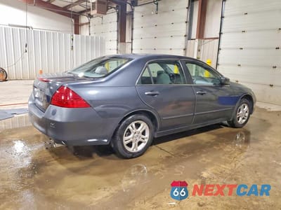 Trzecie zdjęcie samochodu z tyłu: 2006 HONDA ACCORD EX VIN:1HGCM56736A049717 - miniatura