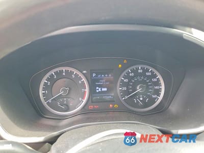 Zdjęcie 9 z 13 samochodu: 2019 HYUNDAI SANTA FE SE VIN:5NMS23AD5KH127805 - miniatura