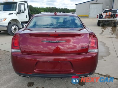 Zdjęcie 6 z 12 samochodu: 2021 CHRYSLER 300 TOURING VIN:2C3CCAAGXMH509086 - miniatura