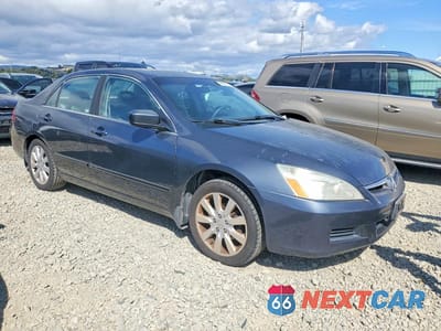 Czwarte zdjęcie samochodu z boku: 2006 HONDA ACCORD EX VIN:1HGCM66896A055066 - miniatura