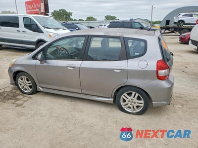 Drugie zdjęcie samochodu z przodu: 2007 HONDA FIT S VIN:JHMGD38657S049981 - miniatura