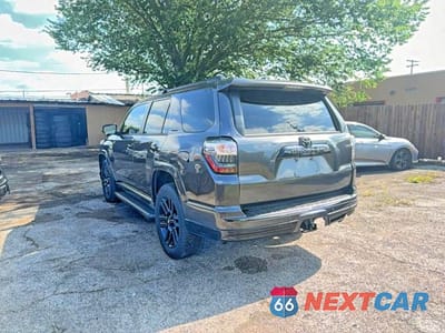 Trzecie zdjęcie samochodu z tyłu: 2020 TOYOTA 4RUNNER NIGHTSHADE EDITION VIN:JTEBU5JR2L5760487 - miniatura